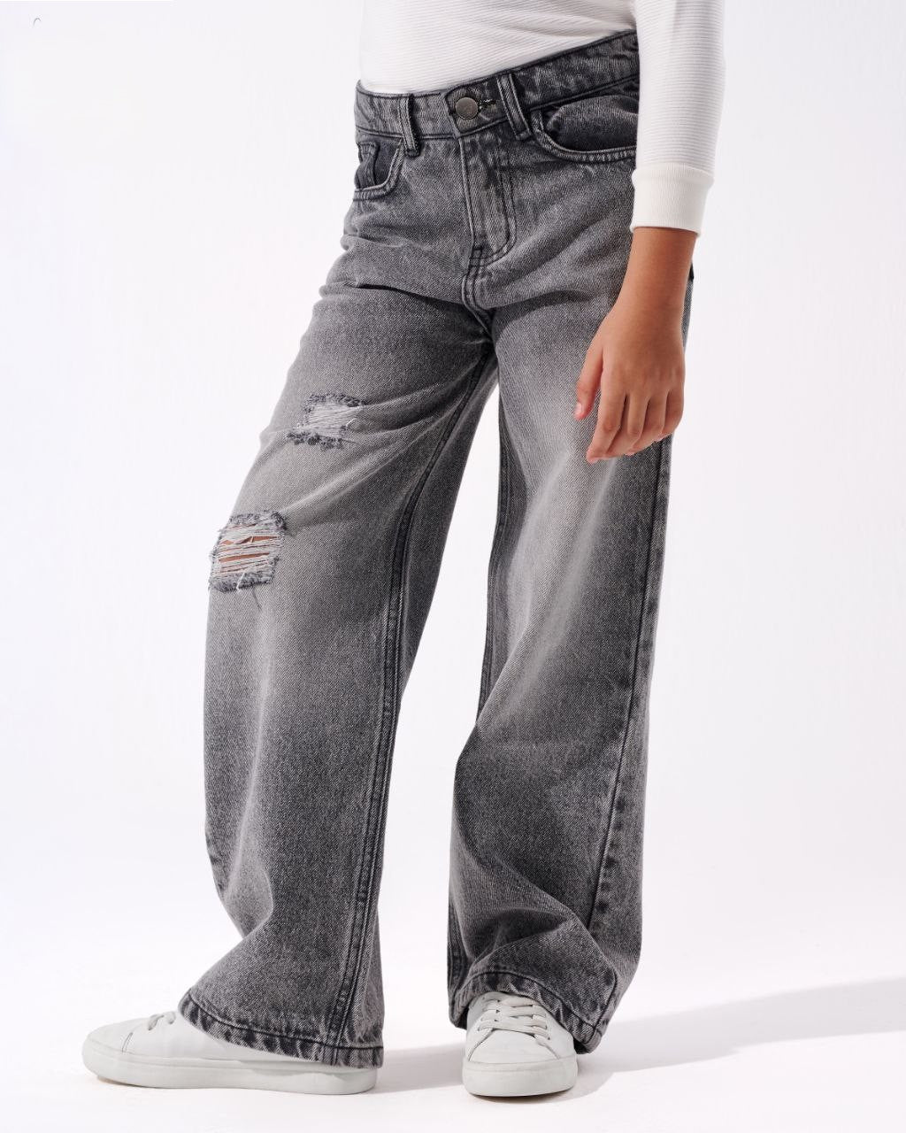 Loose- Fit Gray Jeans