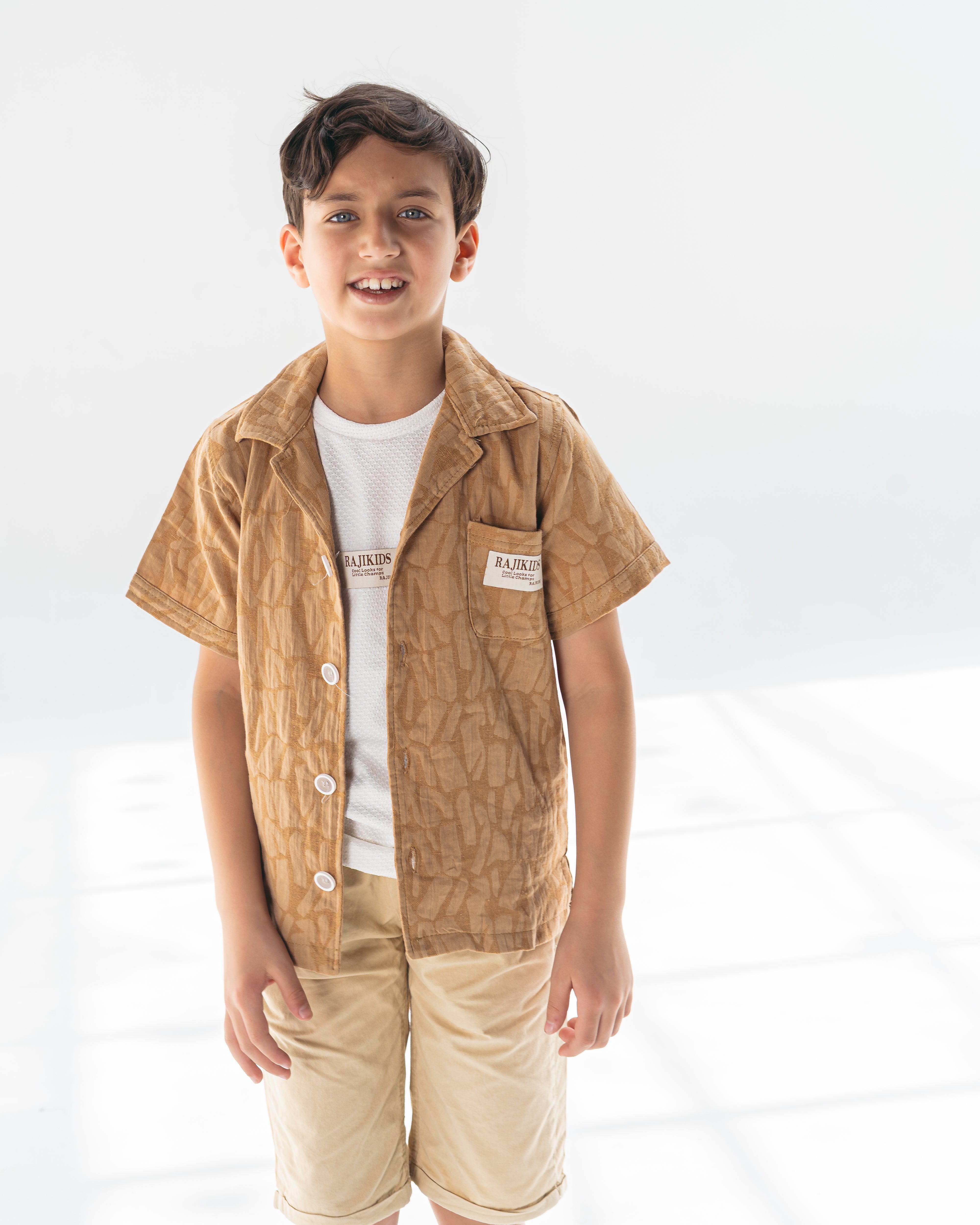 Neutral set-brown